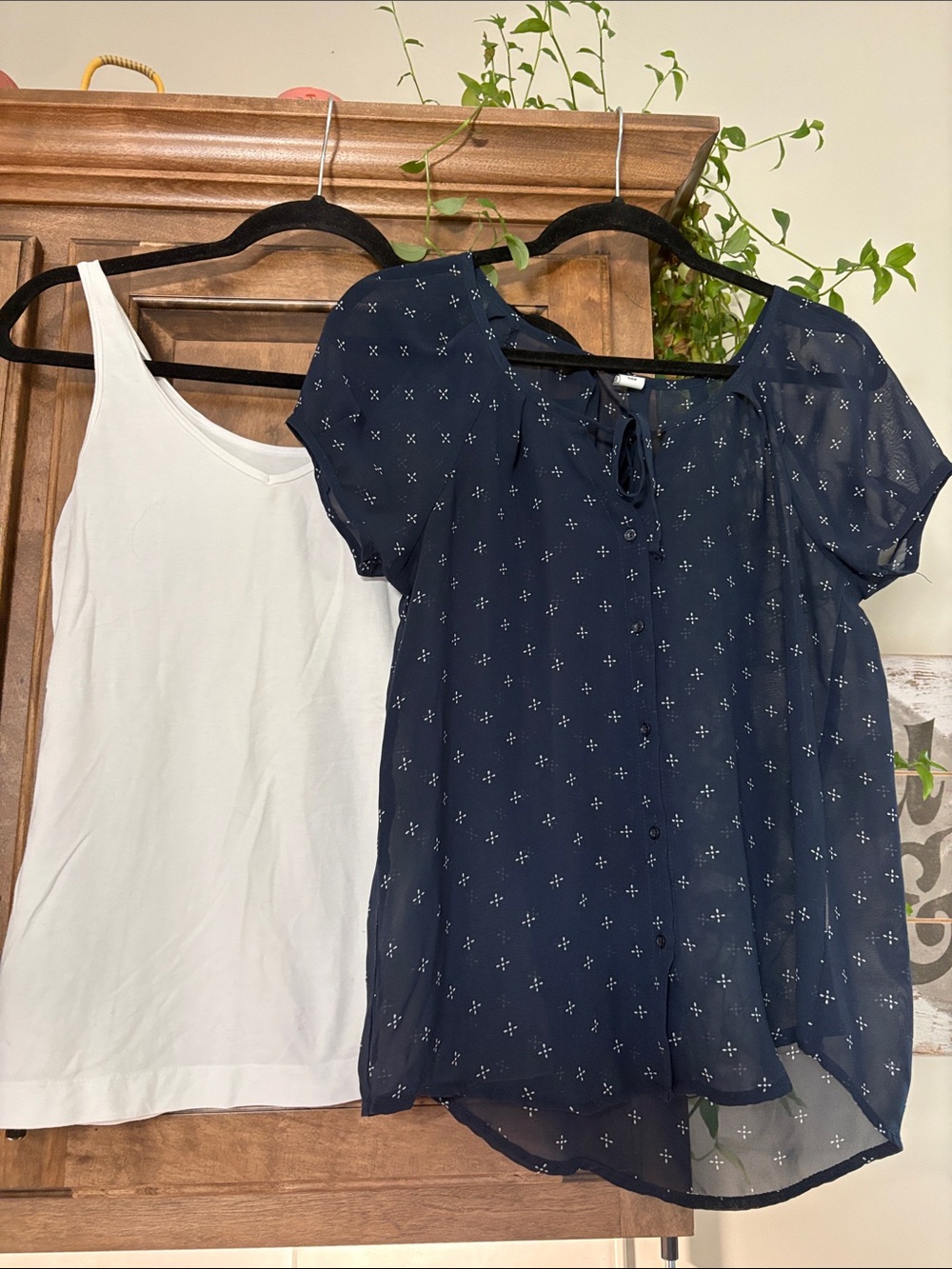 2 priced Old Navy Navy Sheer Short-Sleeve Button-Blouse w/Felina white tank